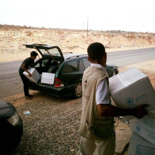 توزيع مساعدات غذائية علي 2500 أسرة في الجنوب الليبي