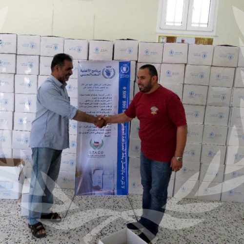 Distribution of food aid to the displaced in Zliten