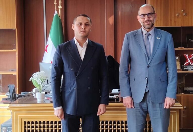 رئيس مجلس الإدارة يعقد اجتماع مع المدير العام للمكتبة الوطنية السورية